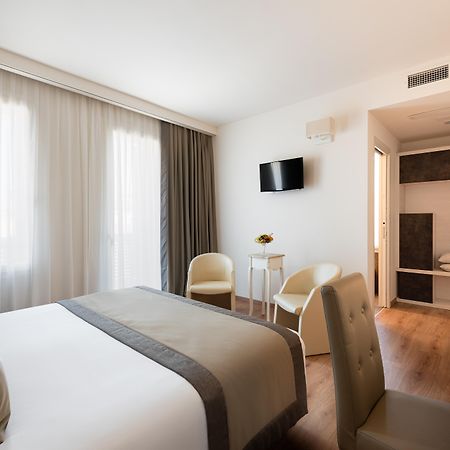 Unahotels Eco Hotel Villa Costanza Venezia Местре Екстериор снимка