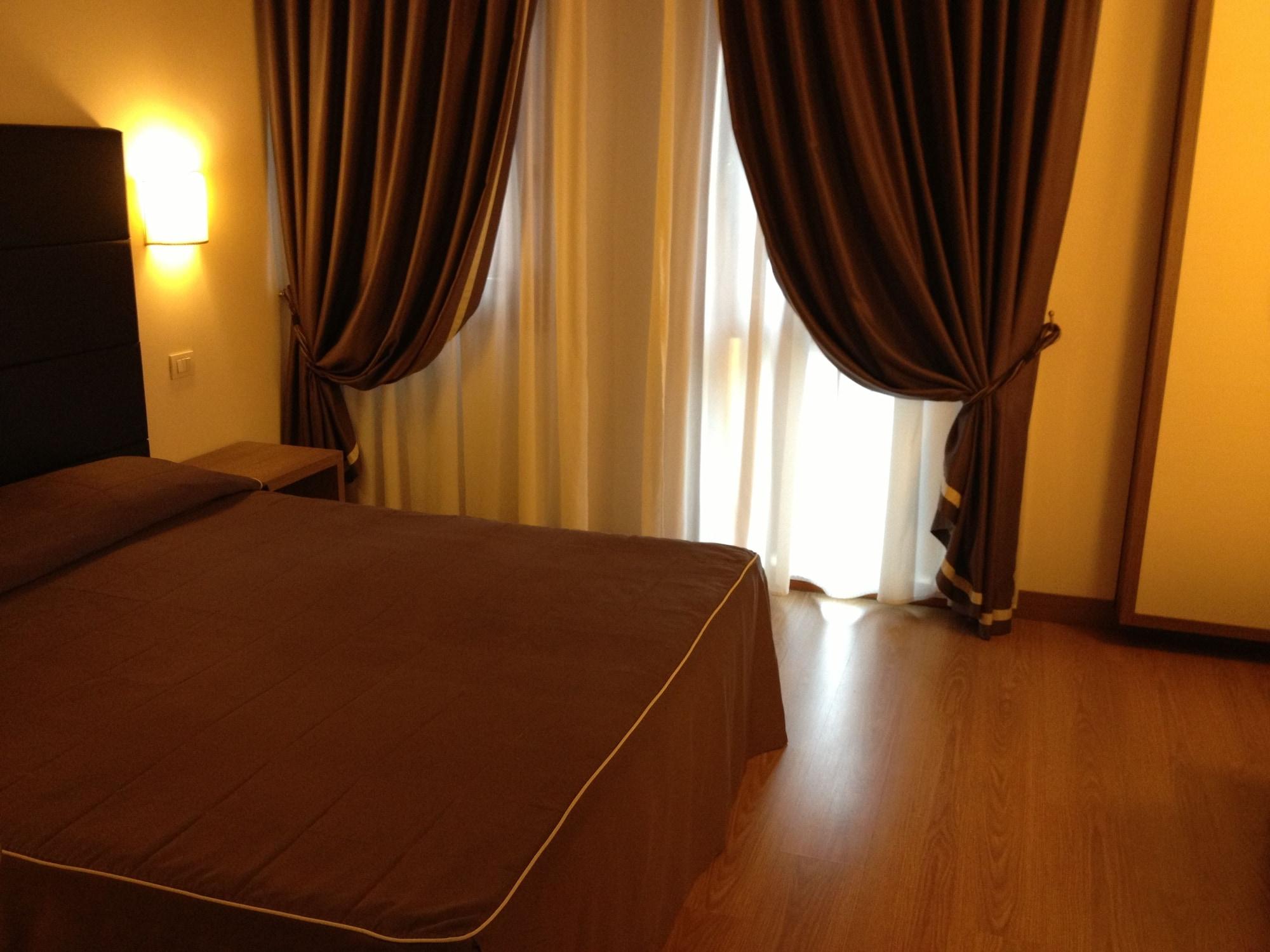 Unahotels Eco Hotel Villa Costanza Venezia Местре Екстериор снимка