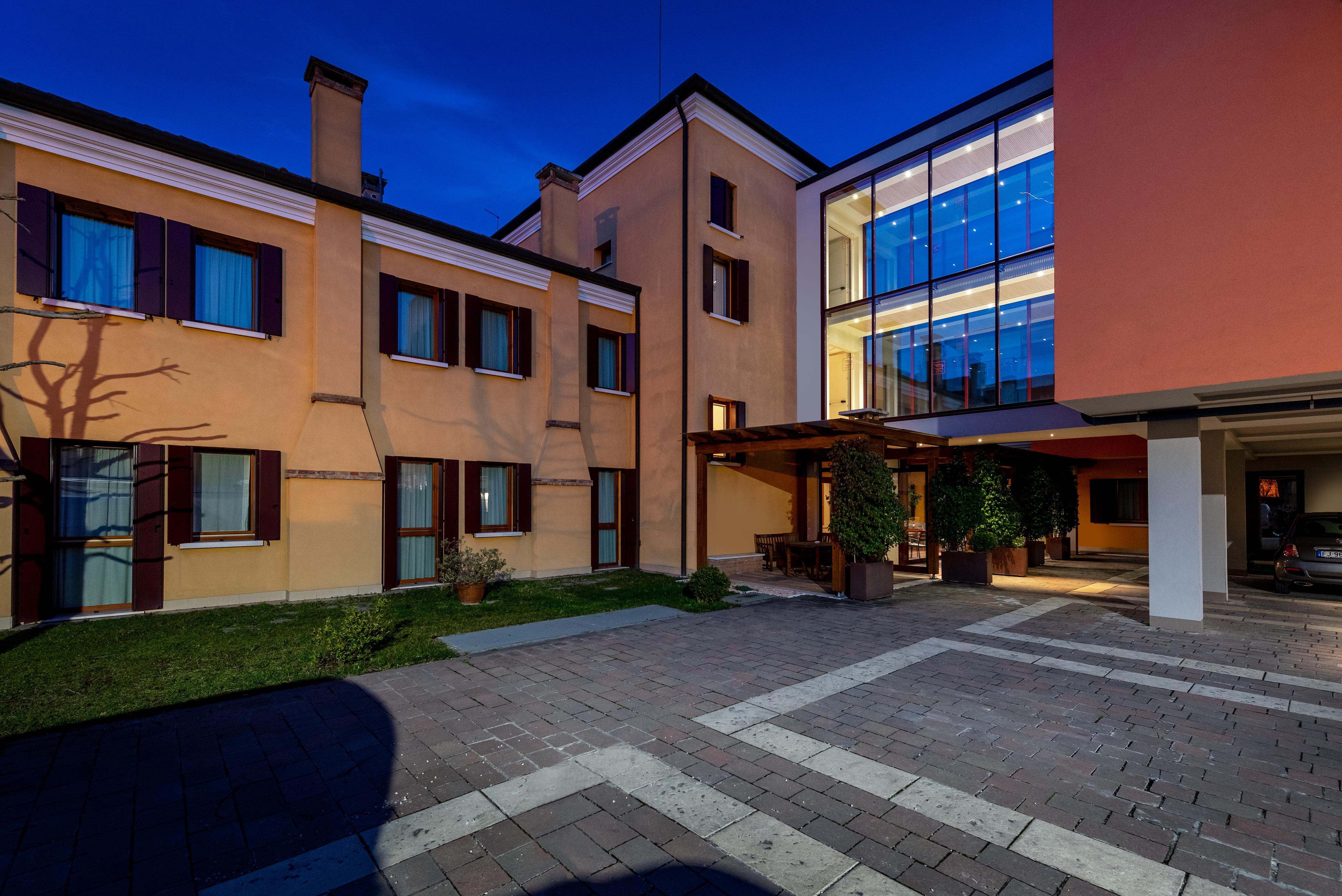 Unahotels Eco Hotel Villa Costanza Venezia Местре Екстериор снимка