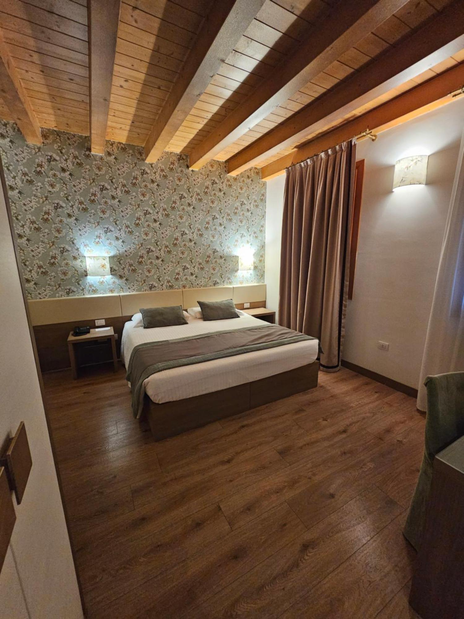 Unahotels Eco Hotel Villa Costanza Venezia Местре Екстериор снимка