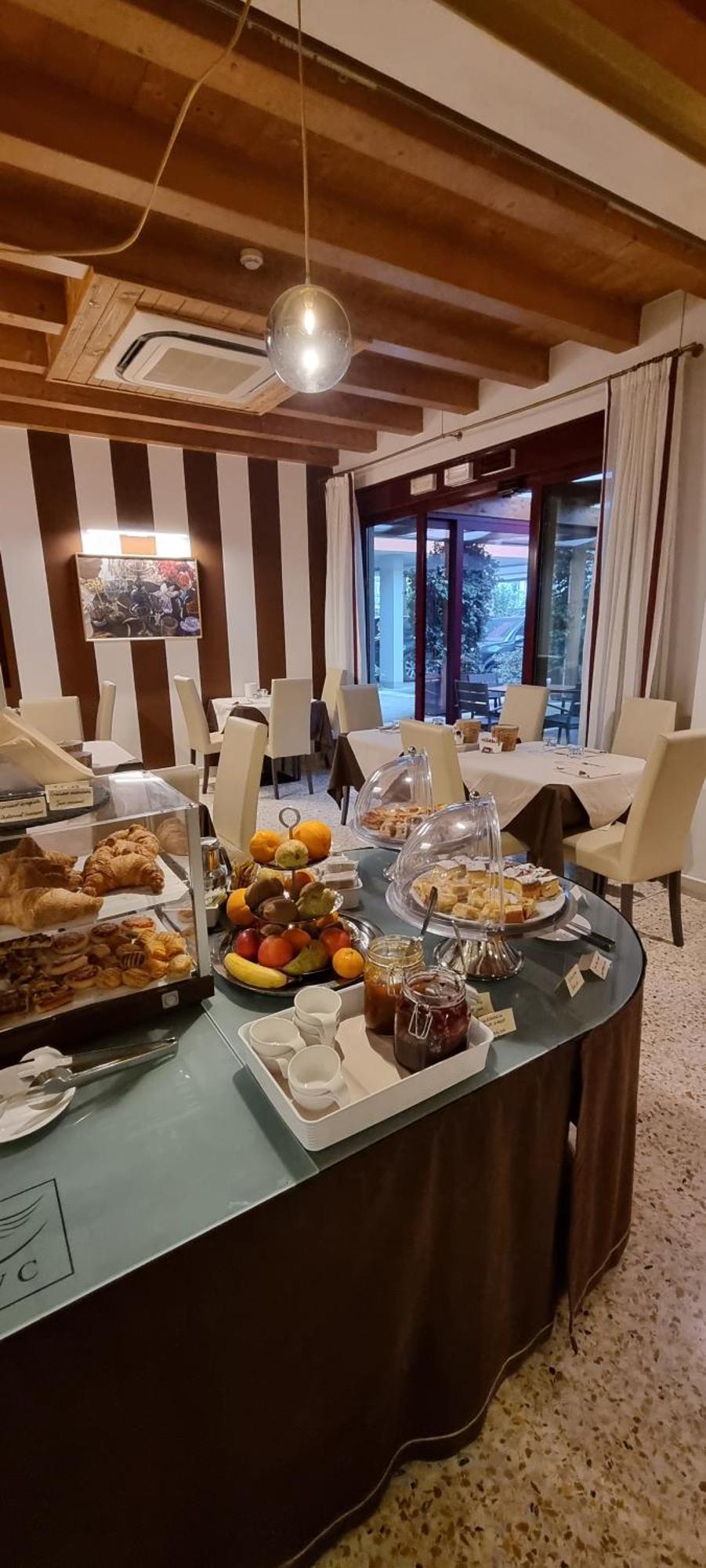 Unahotels Eco Hotel Villa Costanza Venezia Местре Екстериор снимка