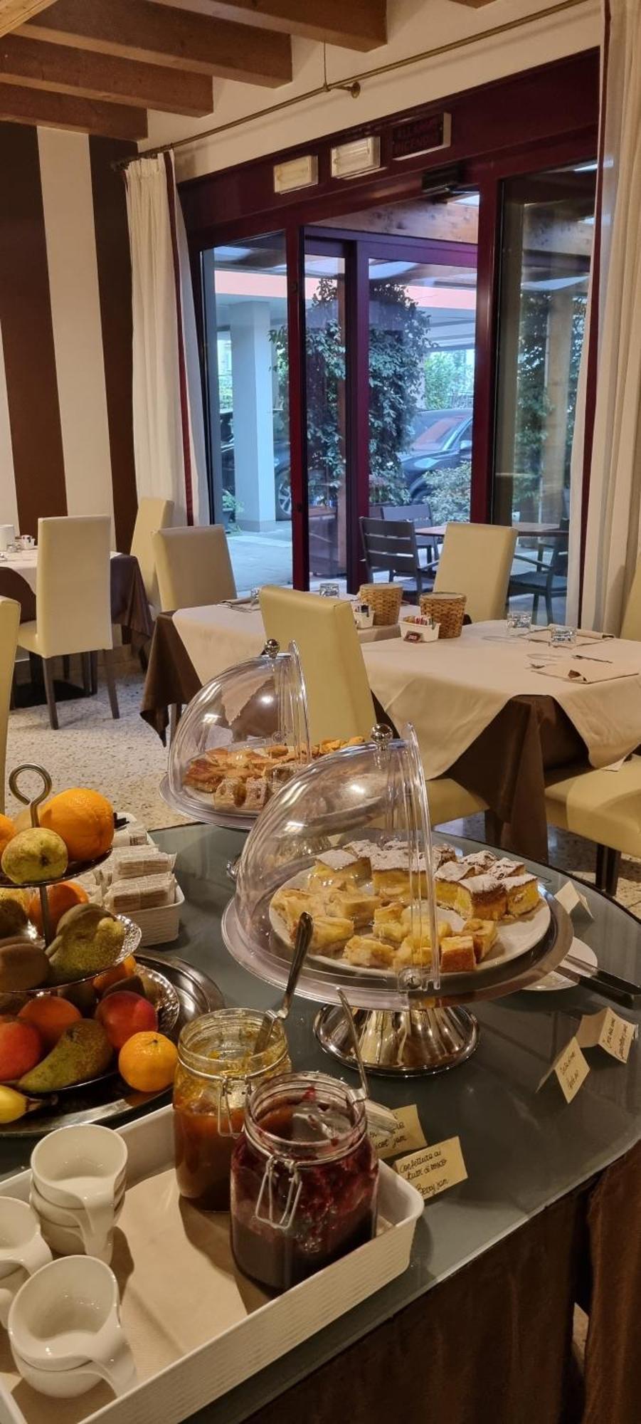 Unahotels Eco Hotel Villa Costanza Venezia Местре Екстериор снимка