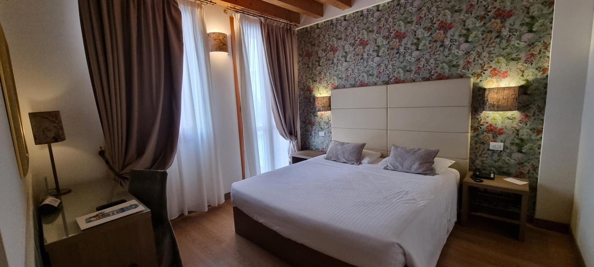 Unahotels Eco Hotel Villa Costanza Venezia Местре Екстериор снимка